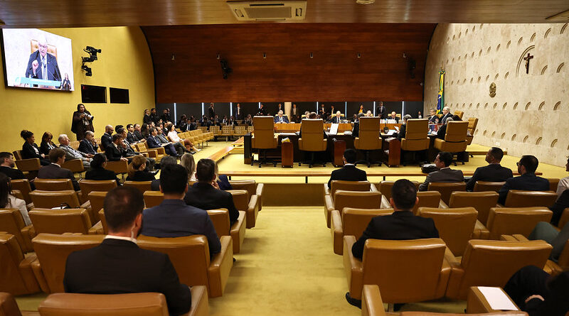 STF adia decisão sobre Alexandre de Moraes e crise institucional continua STF adia decisão sobre Alexandre de Moraes e crise institucional continua